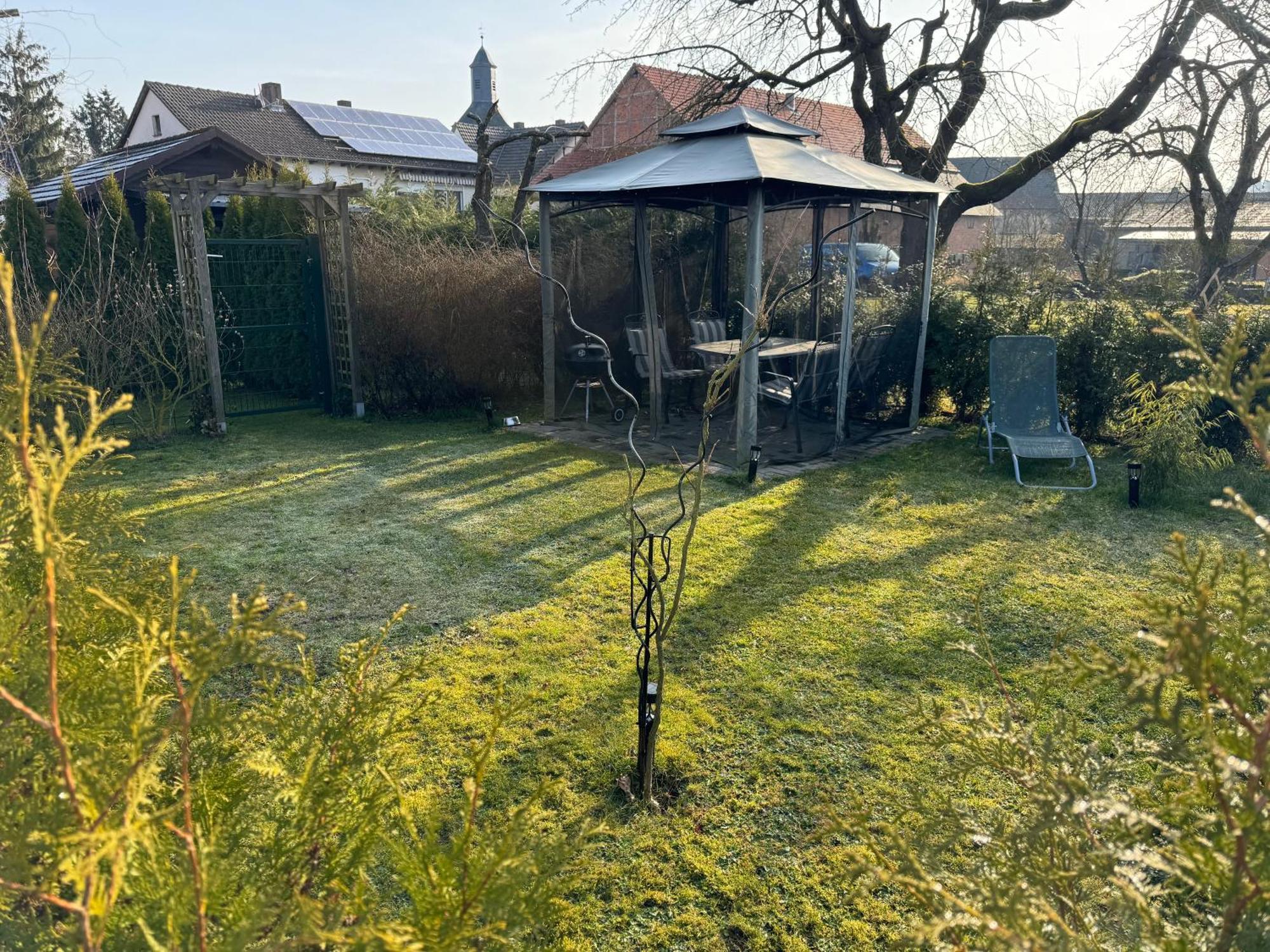 Ferienwohnung Am See Dillich - Ruhige Lage - Eigener Garten - Direkt Neben Einem Natursee Borken  Exteriör bild